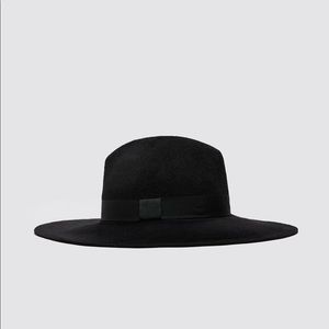 Black wide brim fedora